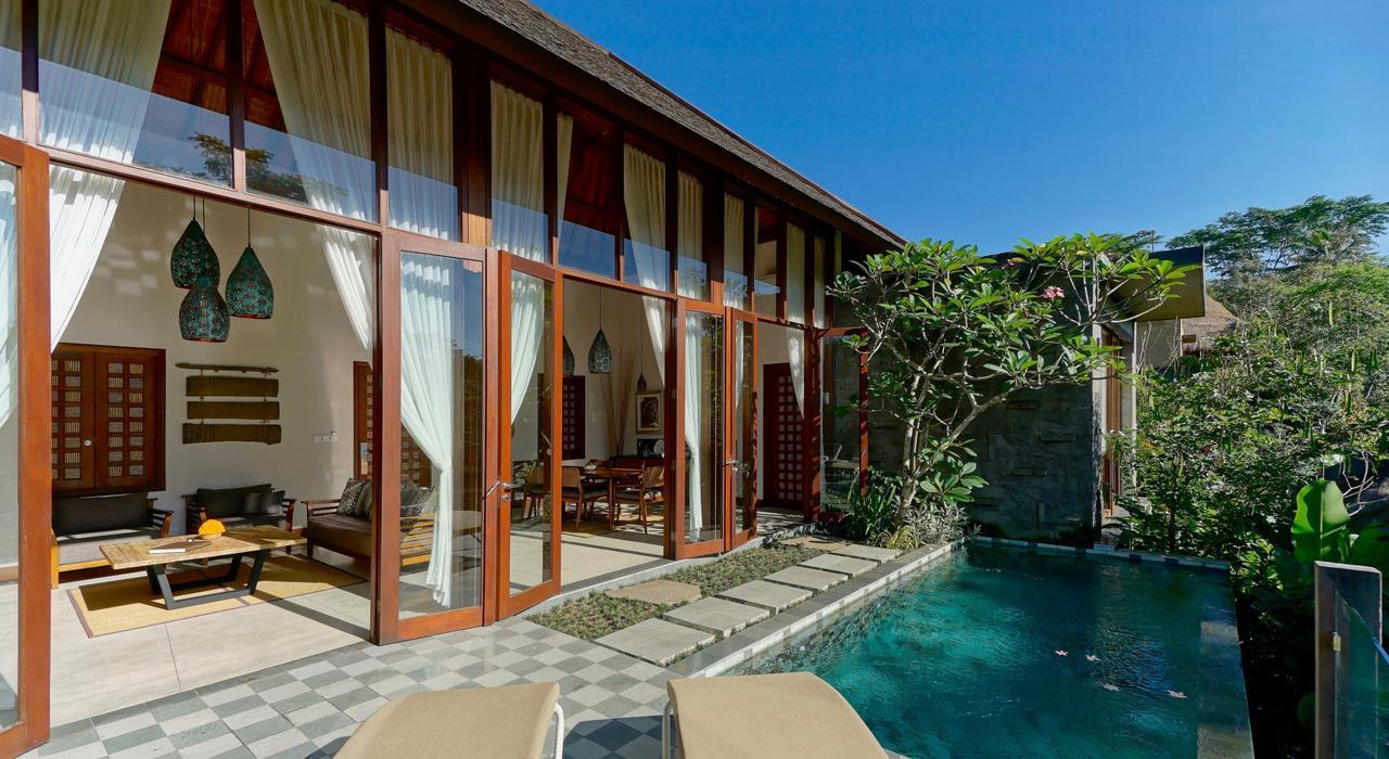 Tejaprana & Resort 5*