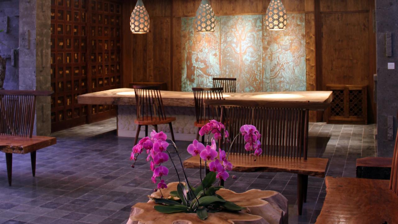 Tejaprana & Resort 5*
